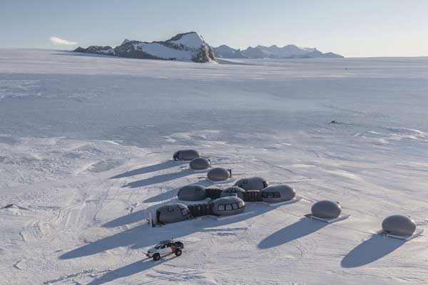 HOME-Echo White Desert camp